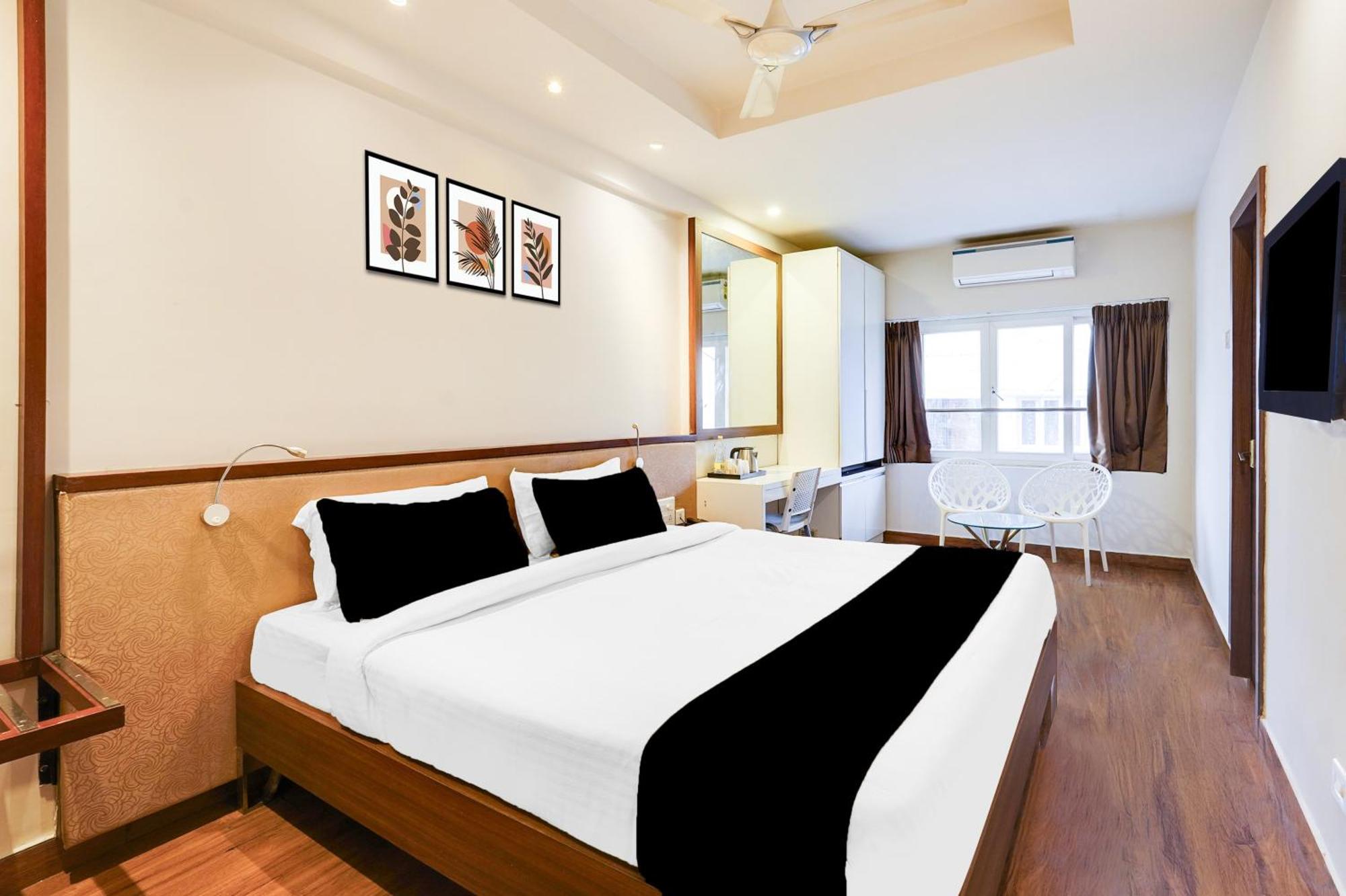 Super Townhouse Oak Kodambakkam Formerly Cine City Madras Buitenkant foto