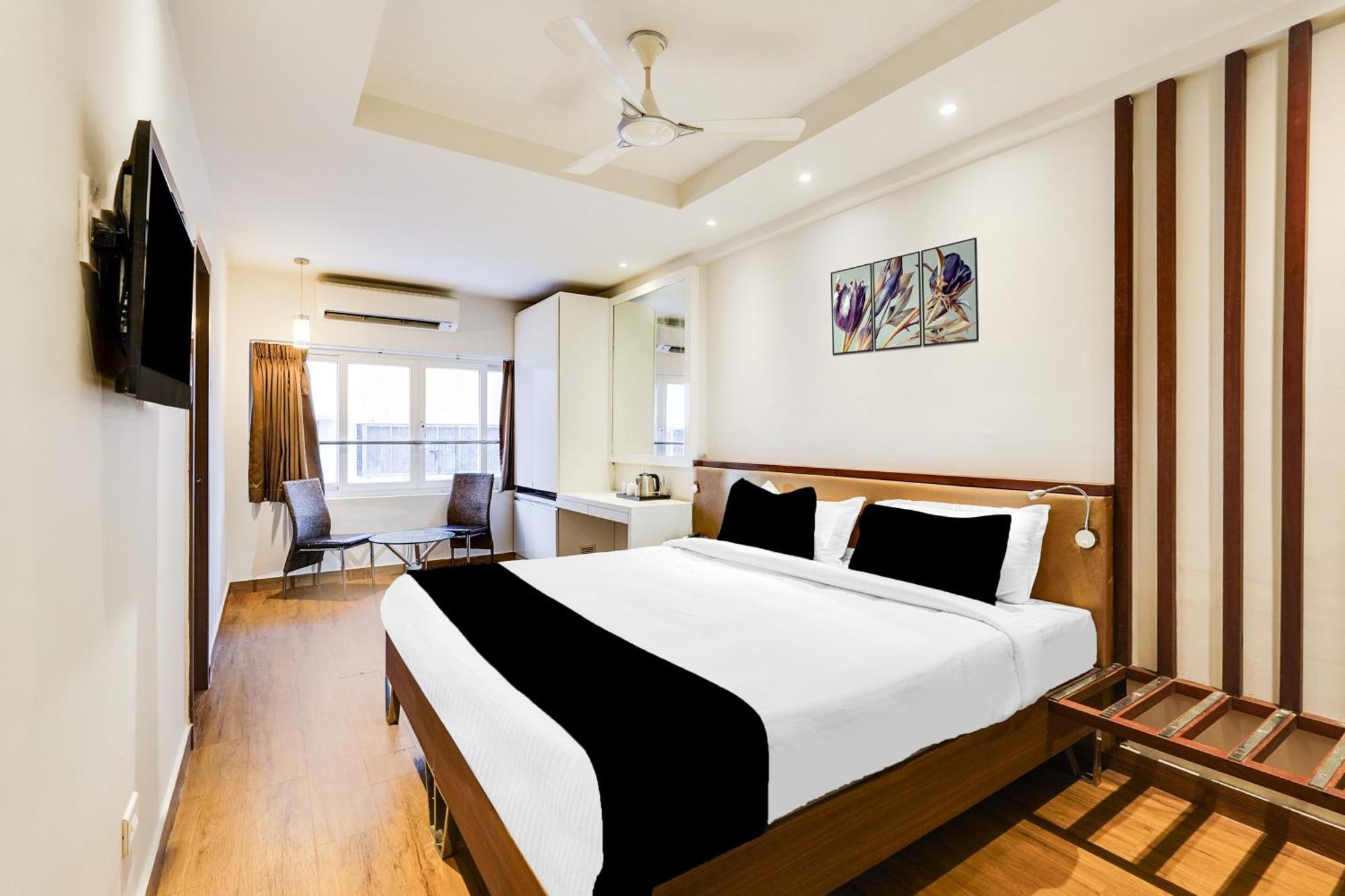 Super Townhouse Oak Kodambakkam Formerly Cine City Madras Buitenkant foto